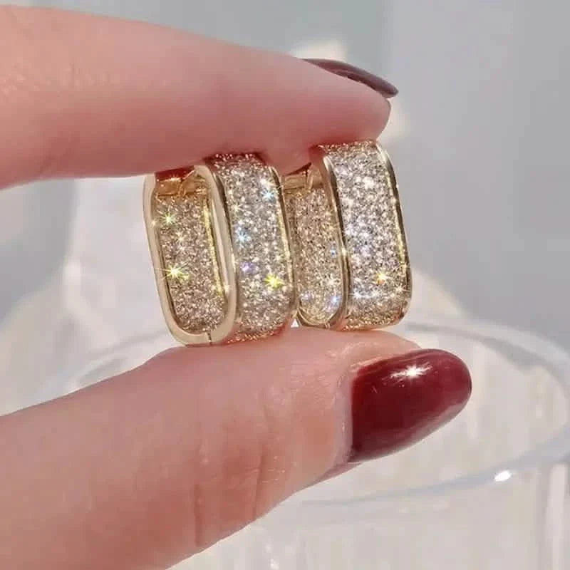 Boucles d'oreilles créoles fines serties de zircon cubique plaqué or 18 carats