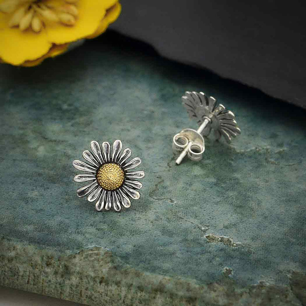 Boucles d'oreilles clous marguerite en métaux mélangés 13x13mm