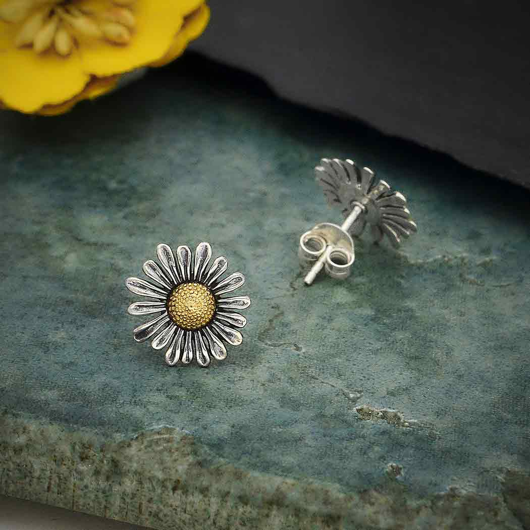 Boucles d'oreilles clous marguerite en métaux mélangés 13x13mm