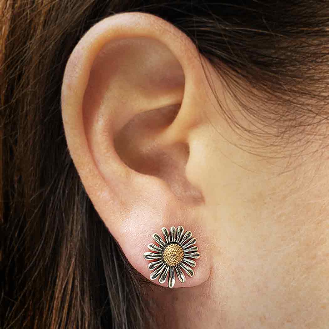 Boucles d'oreilles clous marguerite en métaux mélangés 13x13mm