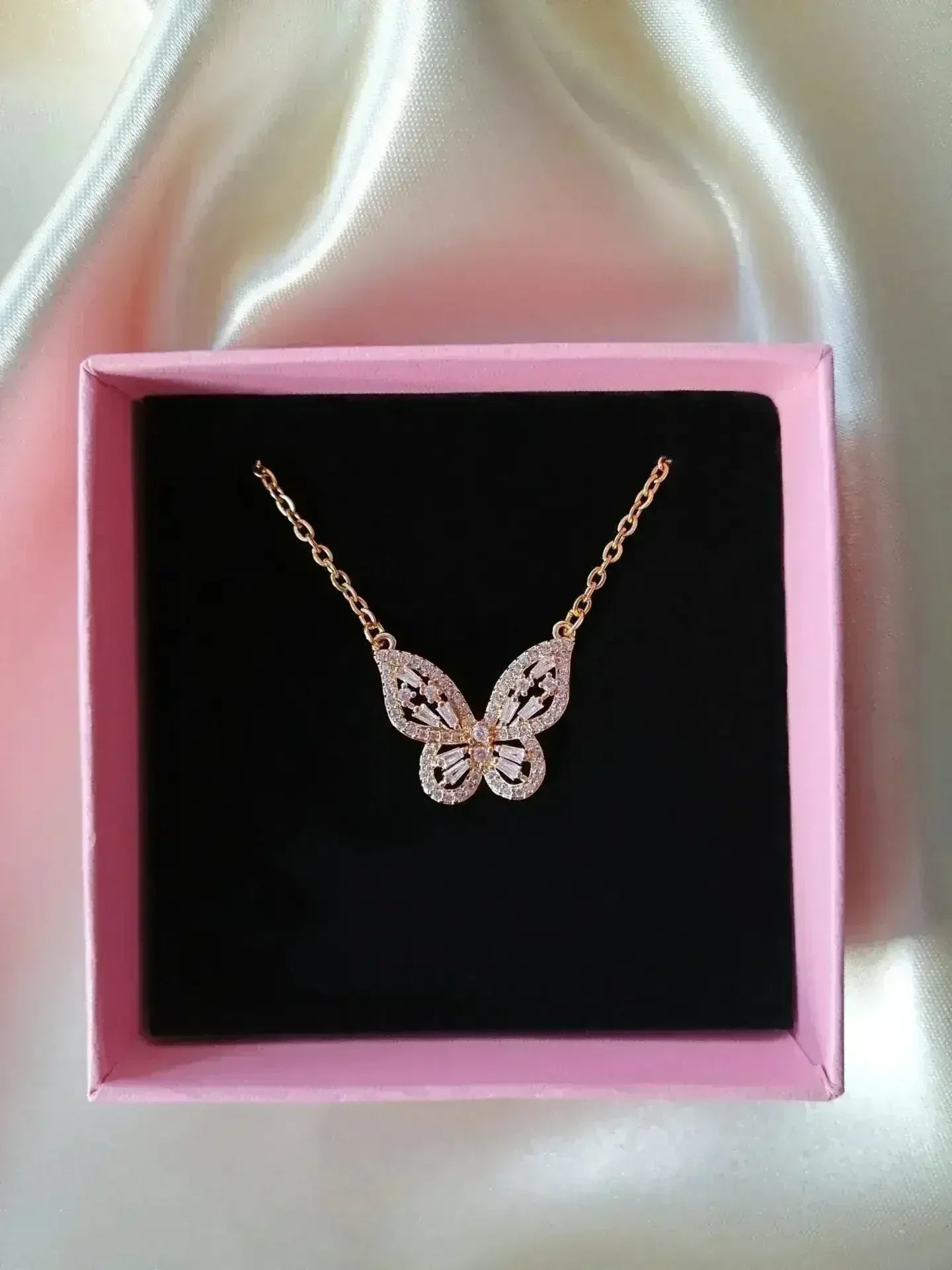 Collier Pendentif Papillon 24 carats