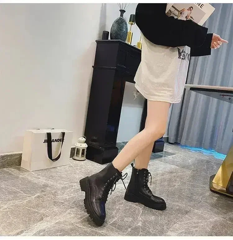 Bottes Martin Strass – Étincelle d'Audace. Démarche Assurée.