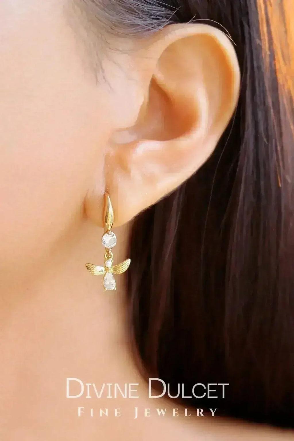 Boucles d'oreilles pendantes abeille - Or 18 carats et oxyde de zirconium | Femstylo