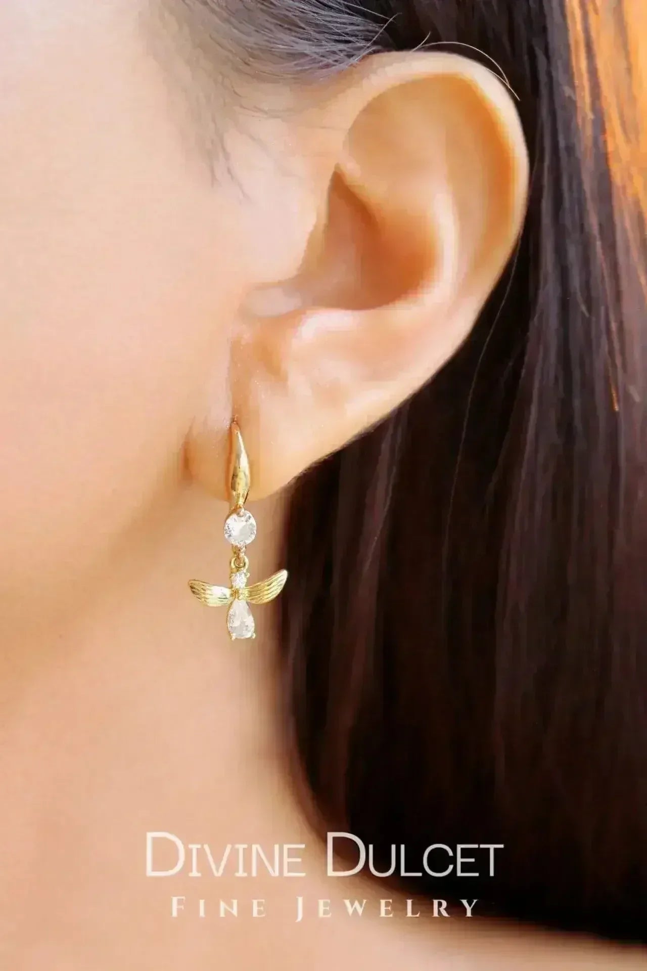 Boucles d'oreilles pendantes abeille - Or 18 carats et oxyde de zirconium | Femstylo