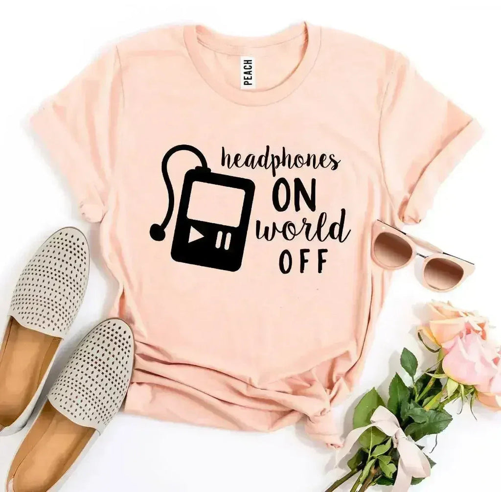 T-shirt "Écouteurs branchés, monde débranché"