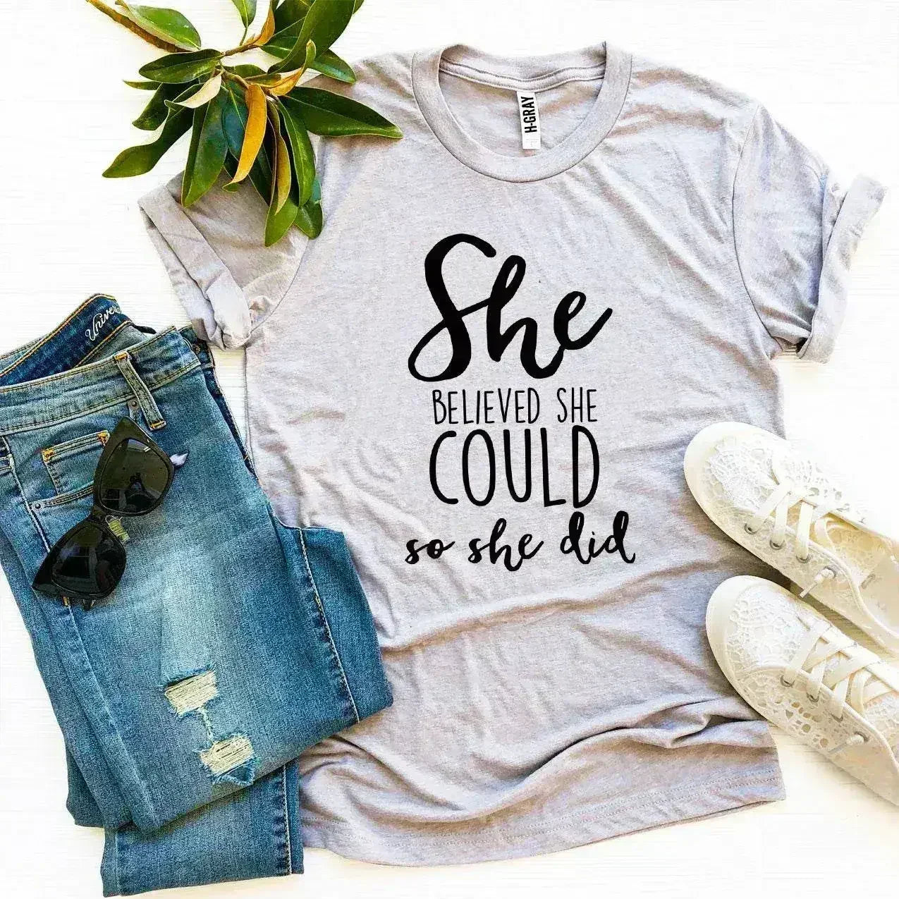 T-shirt Elle croyait qu'elle le pouvait alors elle l'a fait