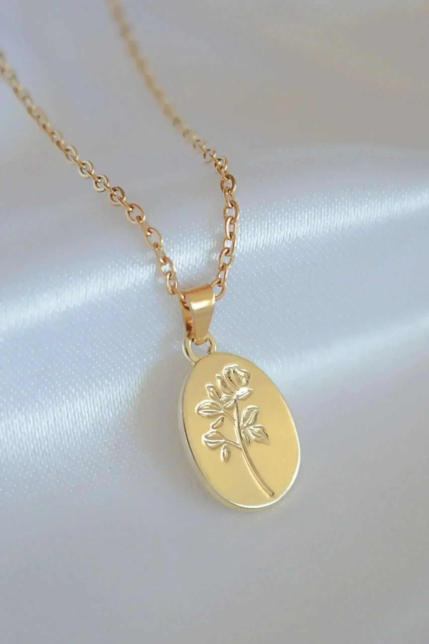 Collier « Bouquet de Roses » floral et élégant en or 24 carats
