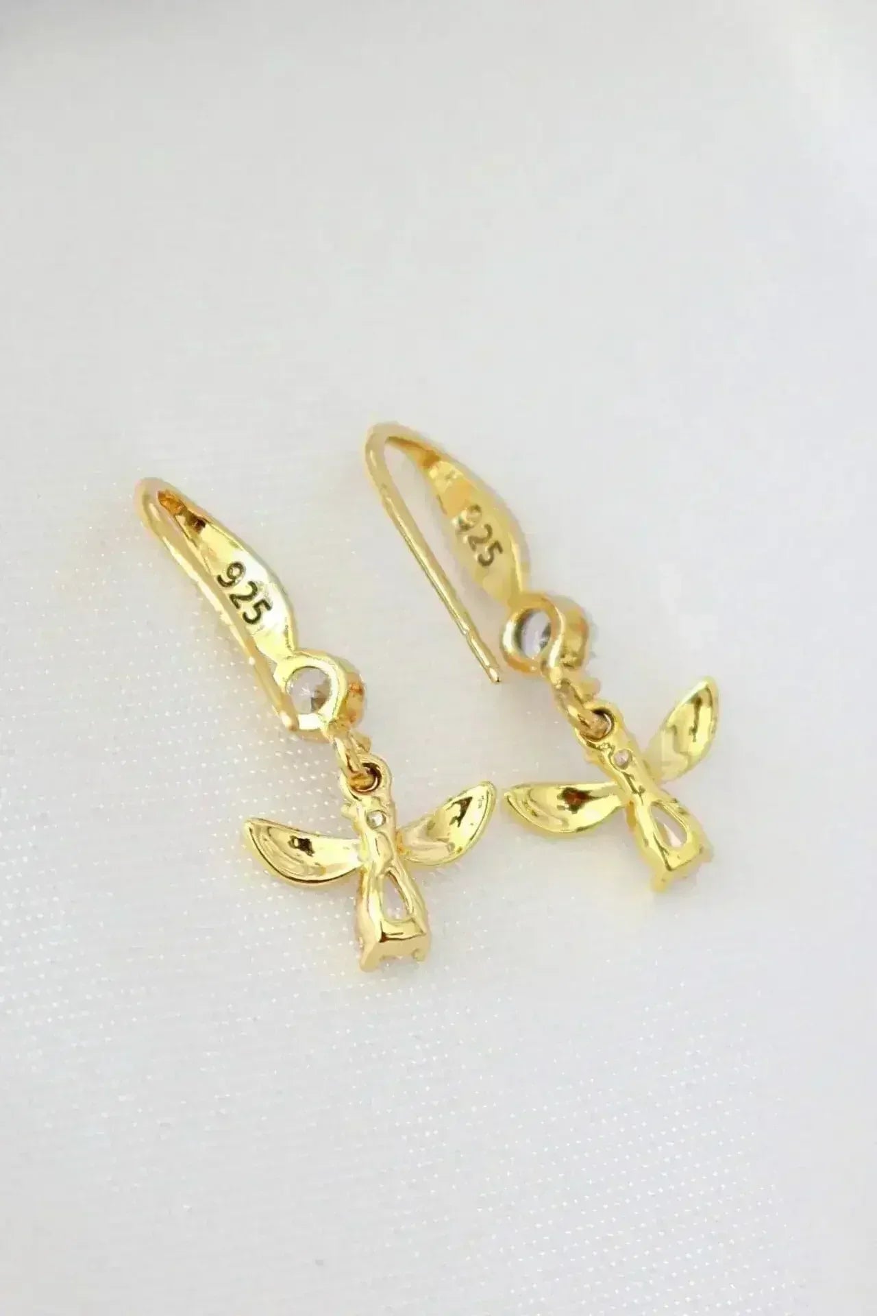 Boucles d'oreilles pendantes abeille - Or 18 carats et oxyde de zirconium | Femstylo
