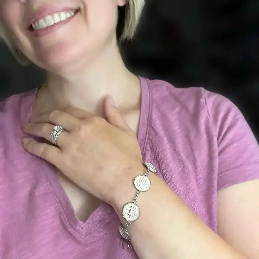 Bracelet avec breloque en verre Cantique « Bénie assurance » et Écriture sainte – Acier inoxydable