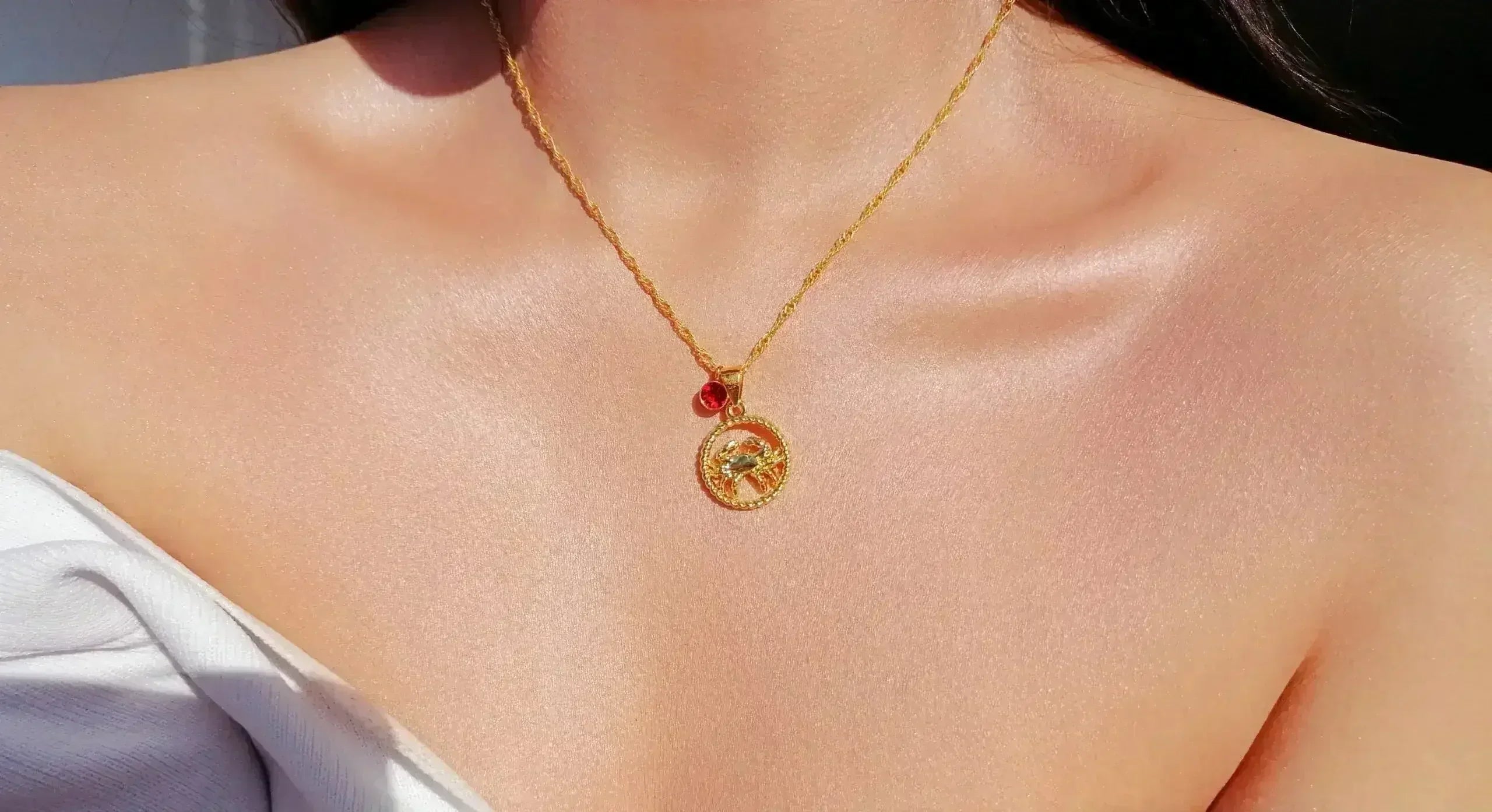 Collier signe astrologique et pierre de naissance 18 carats