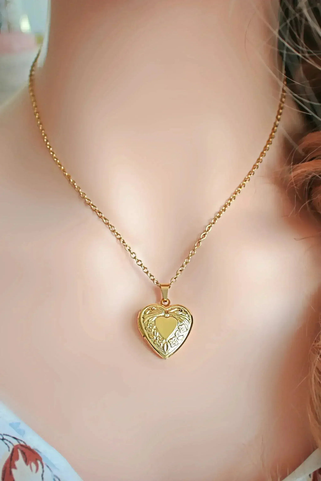 Collier Cœur Médaillon Or 18 Carats - Bijou Mignon et Significatif