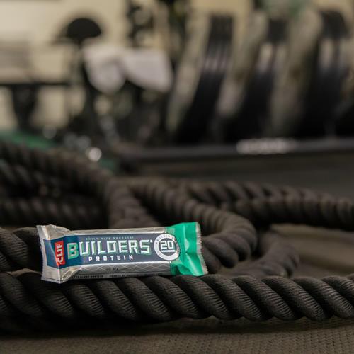 Barre protéinée Clif Builders - Saveur chocolat menthe - 20G de protéines végétales - Sans gluten - Sans OGM - Faible indice glycémique - Sans édulcorants artificiels - 68 g