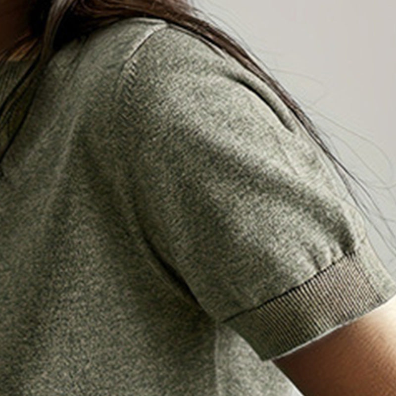 T-shirt minimaliste doux et extensible pour femme – Haut ajusté au quotidien