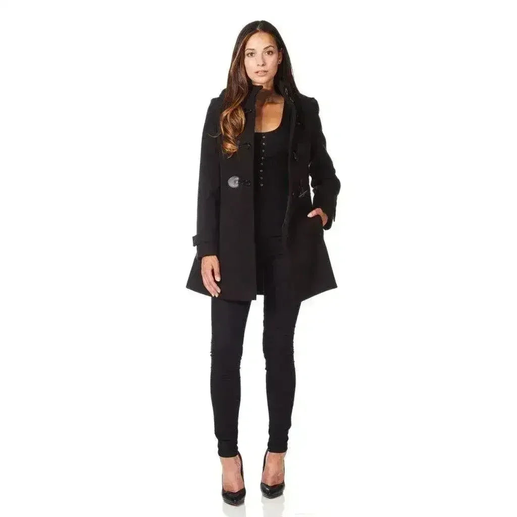 Manteau ajusté à capuche avec brandebourgs