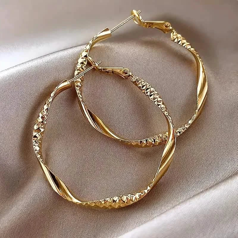 Boucles d'oreilles femme design texture douce et soyeuse