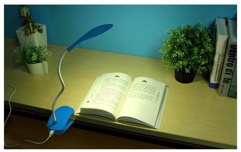 Lampe de bureau USB à LED, lampe de table 14 LED avec clip, lampe de lecture de chevet, lampe de bureau LED tactile 3 modes, lampe de table décorative bleue, jolies lampes d'étude pour la décoration de chambre.
