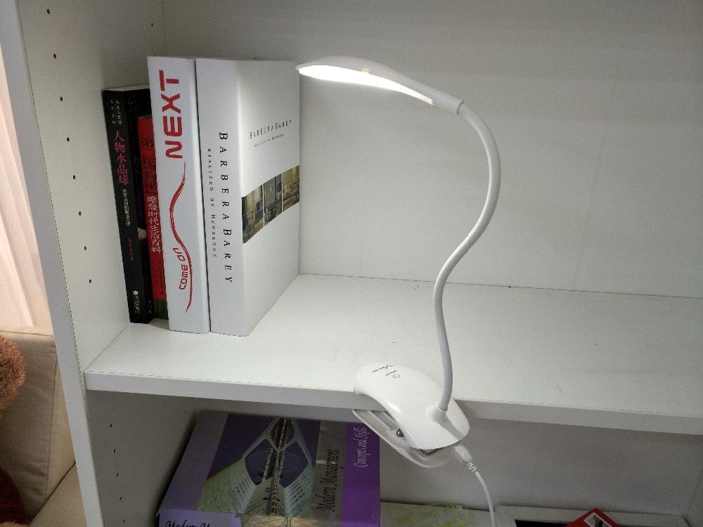 Lampe de bureau USB à LED, lampe de table 14 LED avec clip, lampe de lecture de chevet, lampe de bureau LED tactile 3 modes, lampe de table décorative bleue, jolies lampes d'étude pour la décoration de chambre.