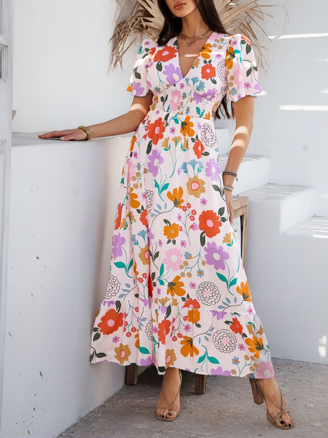 Robe longue élégante pour femme à imprimé floral, col en V et manches courtes