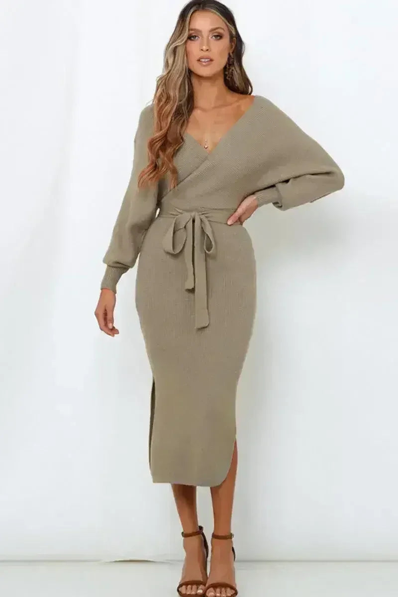 Robe pull fendue à la taille avec col cache-cœur et nœud