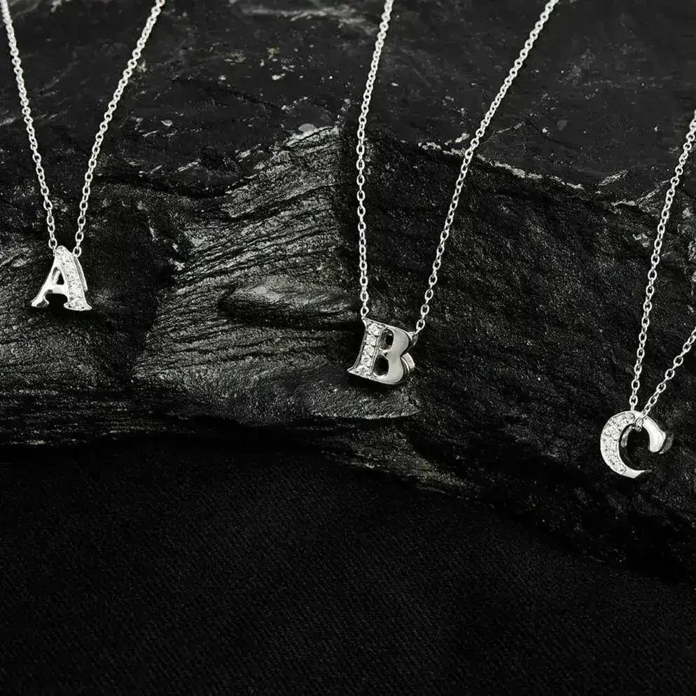 Collier pendentif initiales diamant argenté | Femstylo