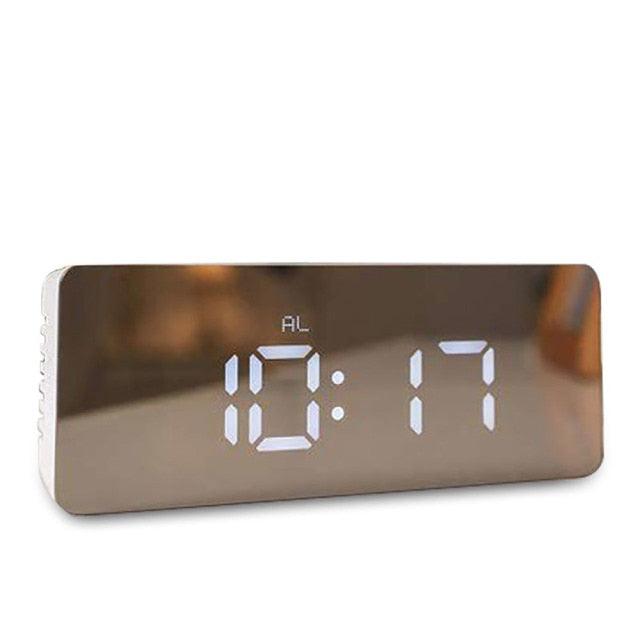 Réveil numérique Réveils Volume Réglable pour Chambre Horloge Électronique 7 Pouces Numérique Réveils de Bureau pour Chambre d'Enfant Écran LED pour Chambre d'Enfant Température Fonction Snooze Horloge de Table Horloge LED Montre Électronique de Table
