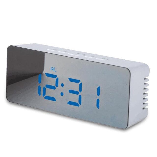Réveil numérique Réveils Volume Réglable pour Chambre Horloge Électronique 7 Pouces Numérique Réveils de Bureau pour Chambre d'Enfant Écran LED pour Chambre d'Enfant Température Fonction Snooze Horloge de Table Horloge LED Montre Électronique de Table