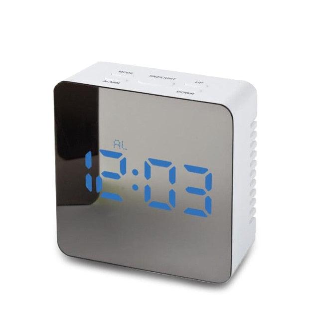 Réveil numérique Réveils Volume Réglable pour Chambre Horloge Électronique 7 Pouces Numérique Réveils de Bureau pour Chambre d'Enfant Écran LED pour Chambre d'Enfant Température Fonction Snooze Horloge de Table Horloge LED Montre Électronique de Table