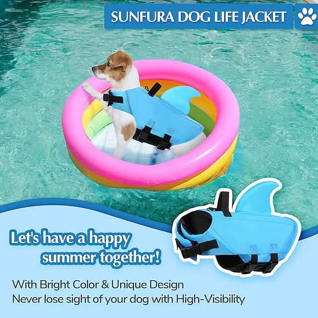 Maillot de bain pour chien avec aileron de requin