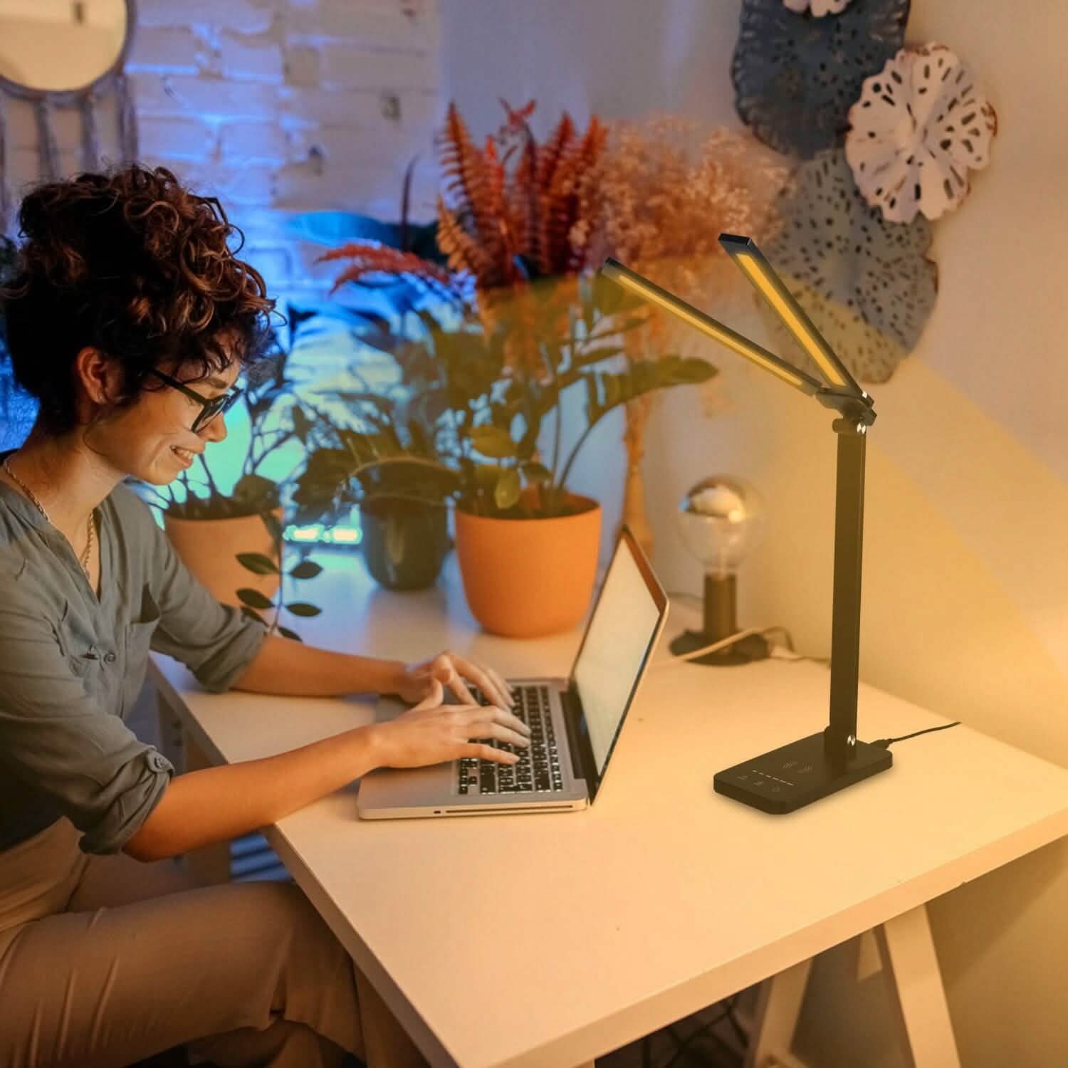 Lampe de bureau double avec chargeur sans fil et port USB