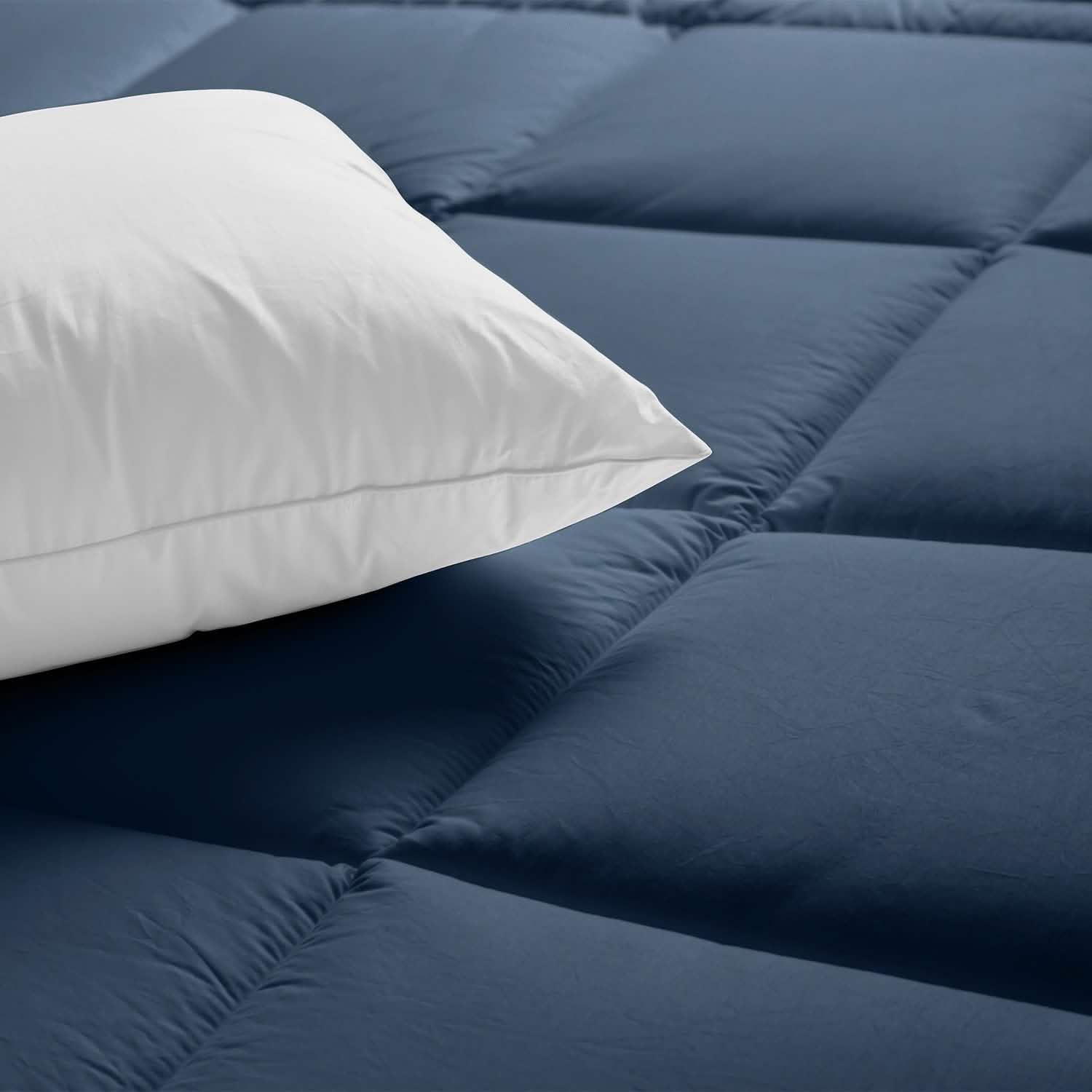 Couette en microfibre garnissage synthétique