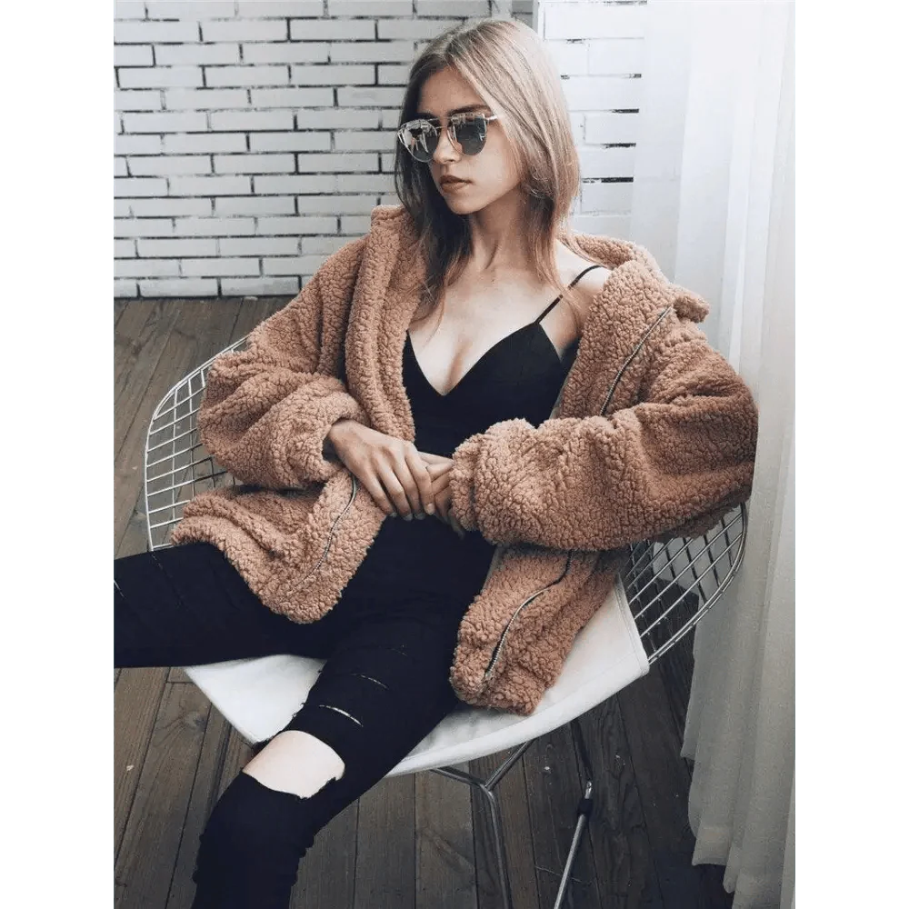 Manteau en fausse fourrure durable pour femme, collection automne hiver, veste décontractée et chaude en fourrure douce avec fermeture éclair, manteau en peluche avec poches, grande taille, style Teddy.