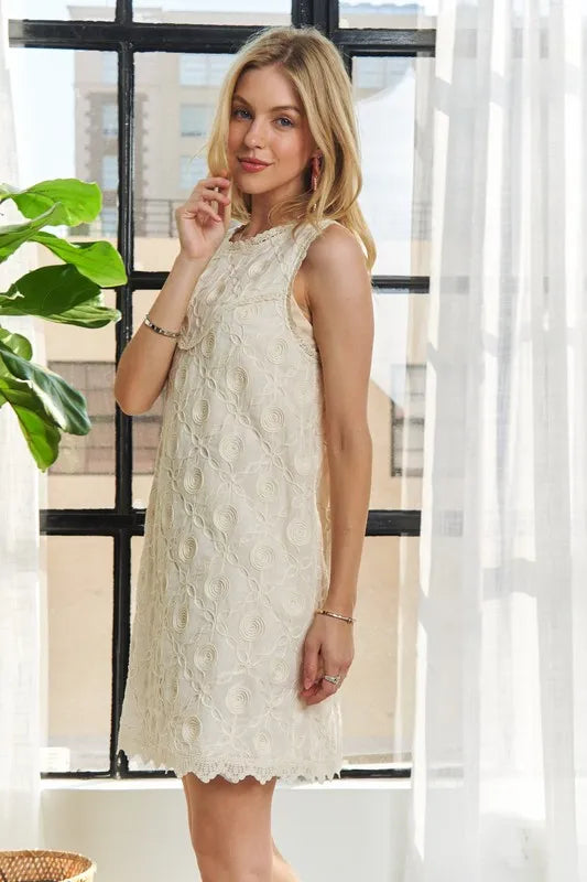Robe trapèze sans manches à col rond avec application pour l'été – Chic, sophistiquée, tendance, flatteuse, élégante, d'une élégance intemporelle