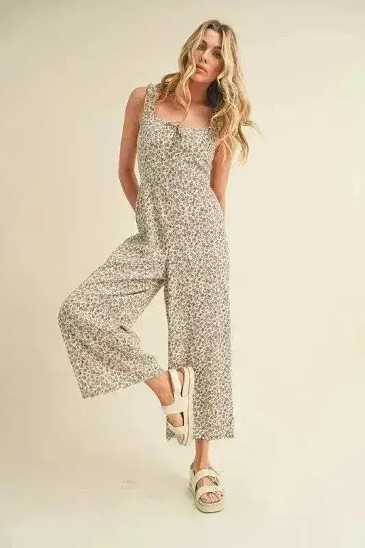Combinaison pantalon large décolleté cœur Aemi + Co Floral
