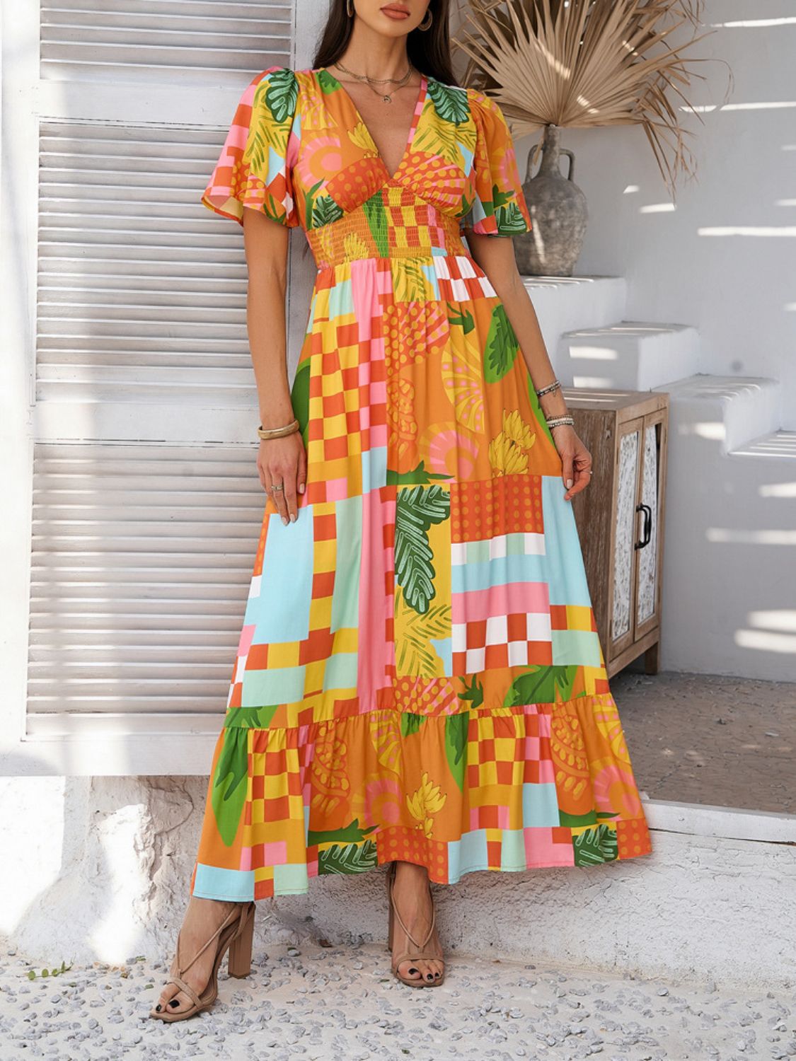 Robe longue élégante pour femme à imprimé floral, col en V et manches courtes