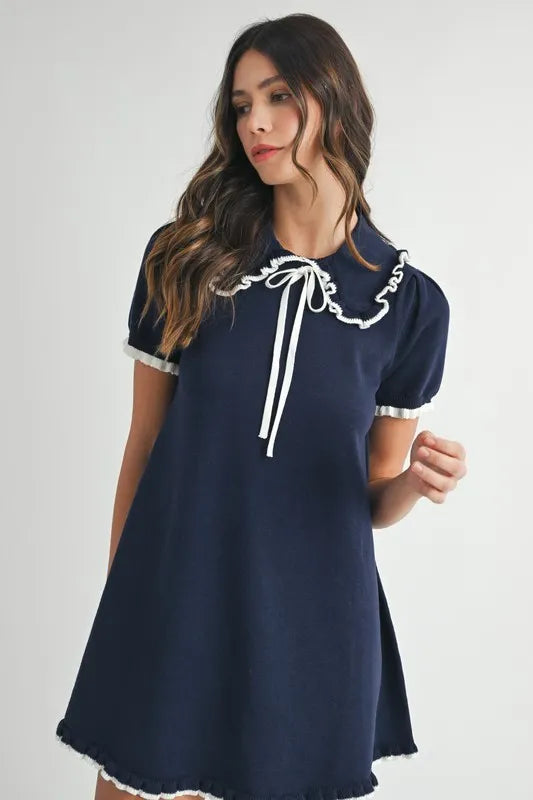 Mini-robe pour femme en maille fine à col volanté – Mini-robe volantée, Robe en maille fine, Robe à col, Mini-robe féminine, Robe en maille chic