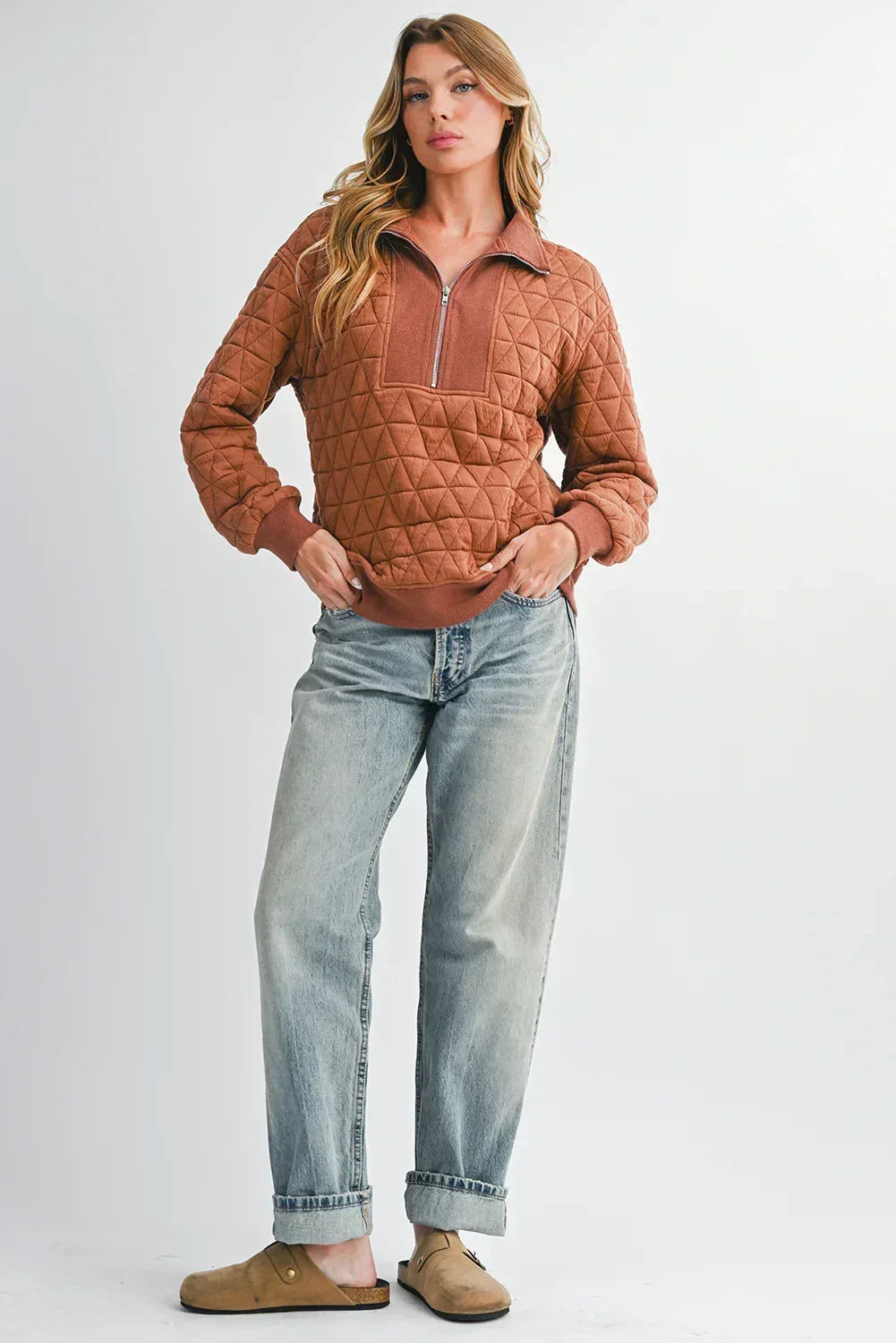 Sweat-shirt Femme à Manches Longues avec Col Zippé et Texture Marron - Femstylo