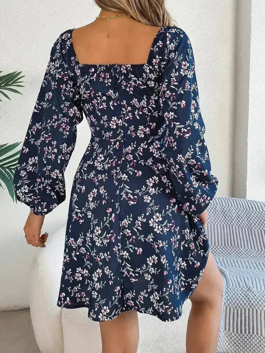 Mini-robe à manches ballon et encolure cœur imprimée
