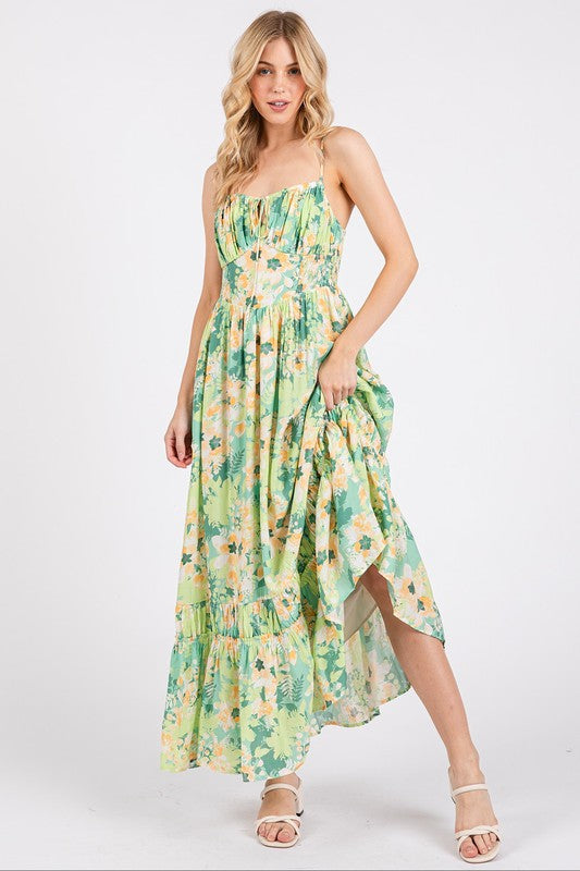 Nouvelle robe longue à fines bretelles, dos smocké, ourlet volanté et imprimé floral pour l'été – Élégance bohème, féminine, fluide, confortable, chic sans effort