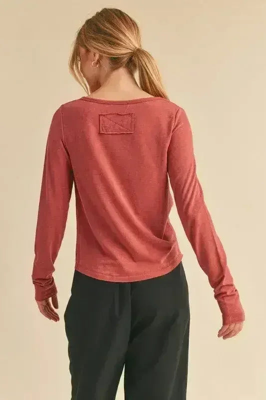 T-shirt à manches longues avec fronces devant - Haut amincissant | Femstylo