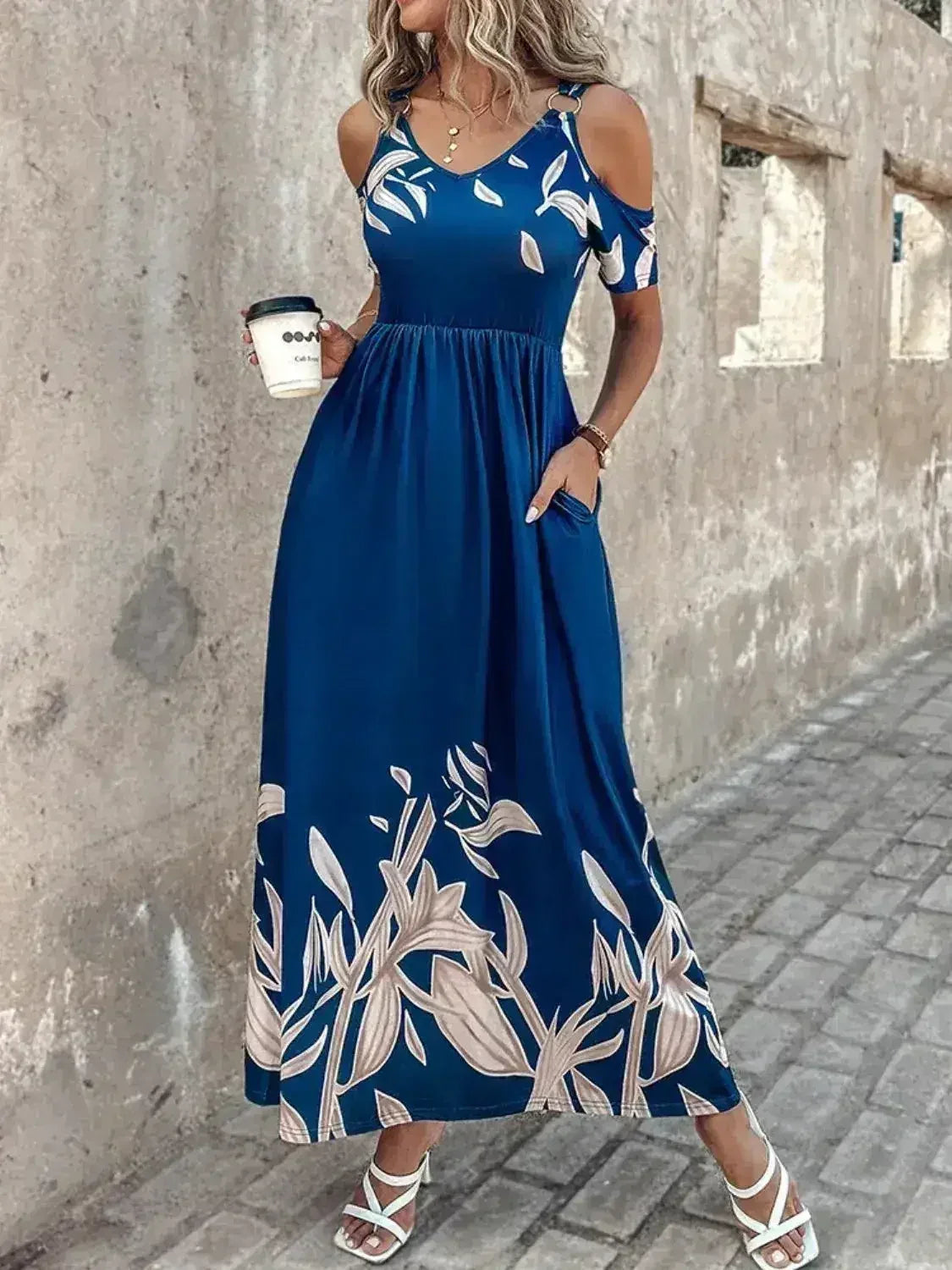 Robe imprimée à épaules dénudées