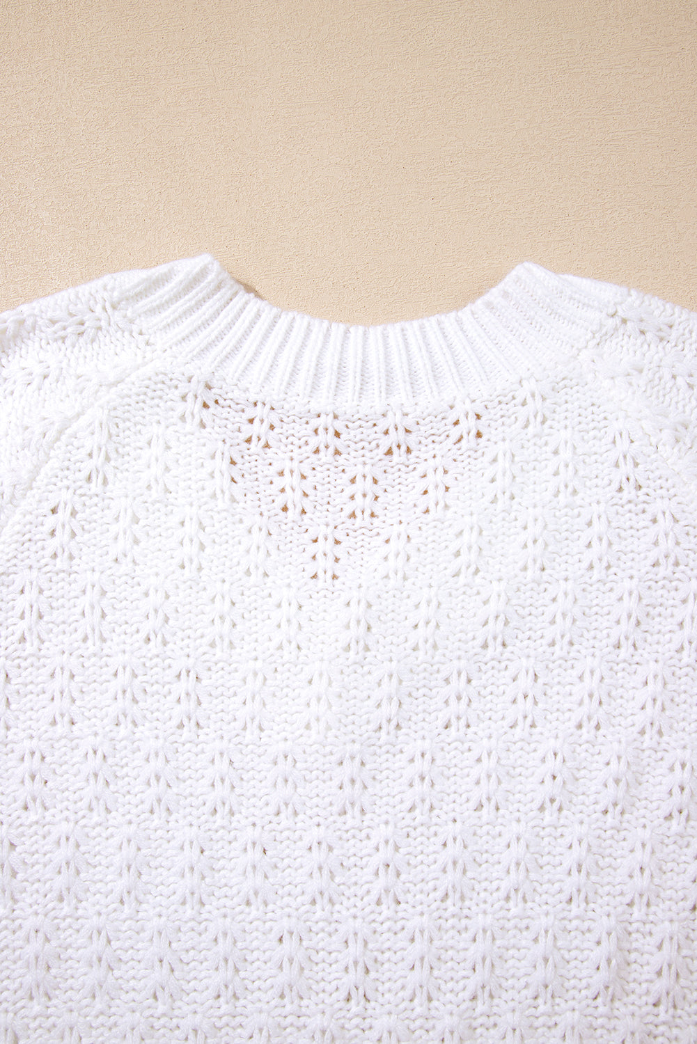Pull ample en tricot blanc uni à bord côtelé et col en V - Femstylo