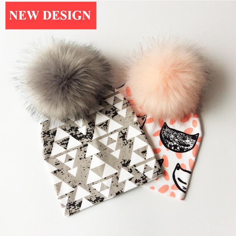Casquette à Pompon en Coton Imprimé Dessin Animé Luxueuse et Moderne pour Tout-petits Garçons et Filles, Bonnets Bébé avec Pompon pour Enfants