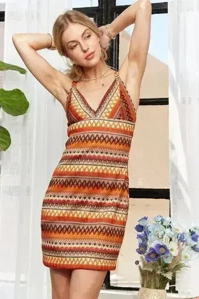 Robe mini ADORA rayée contrastée à col en V