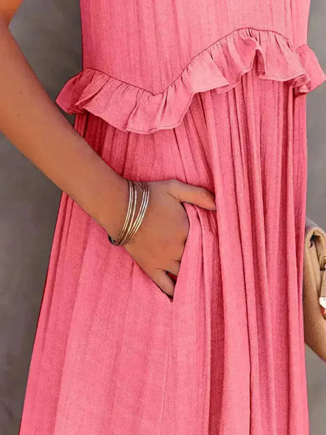 Robe longue étagée sans manches à volants avec poches