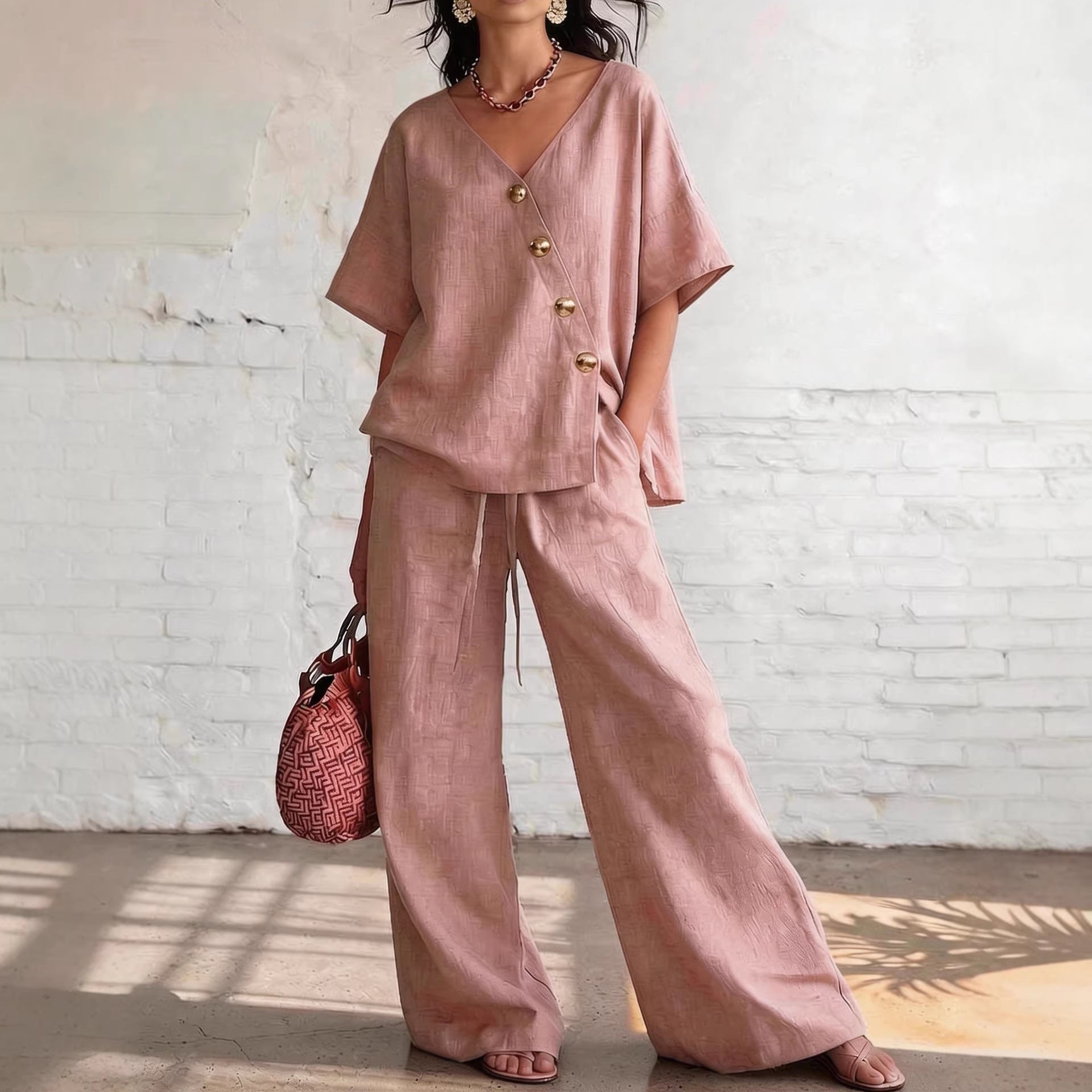 Ensemble décontracté pour femme : Haut en coton et lin à col en V et pantalon large.