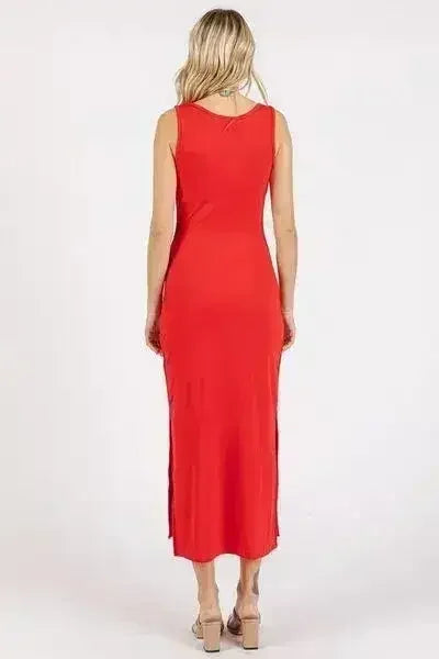 Robe midi rouge fendue sur le côté - Bretelles larges et fente séduisante | Femstylo