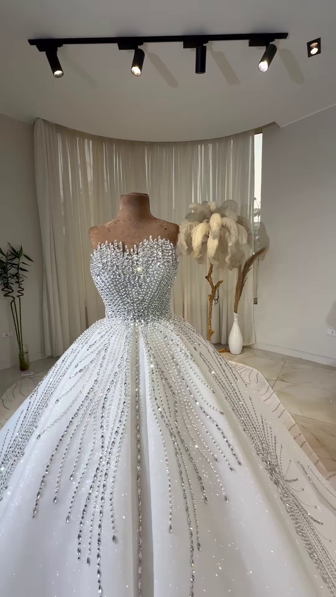 Robe de mariée de bal Celeste Crystal GD106