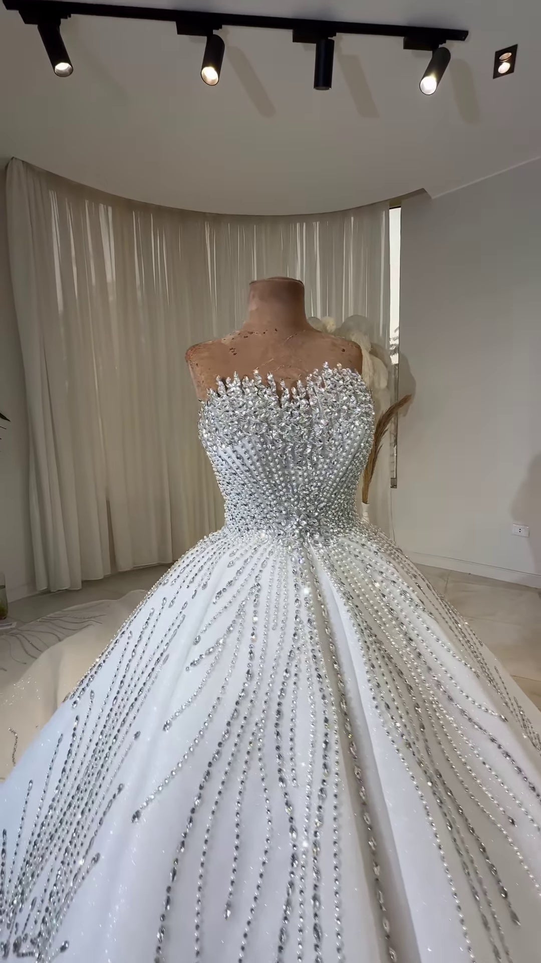 Robe de mariée de bal Celeste Crystal GD106