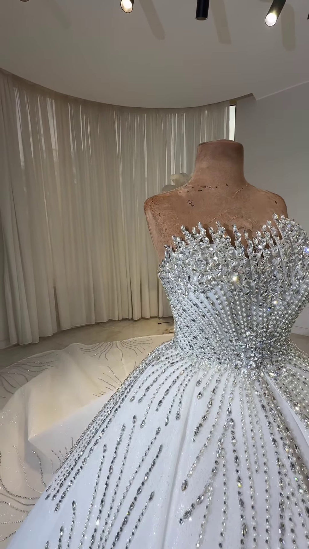Robe de mariée de bal Celeste Crystal GD106