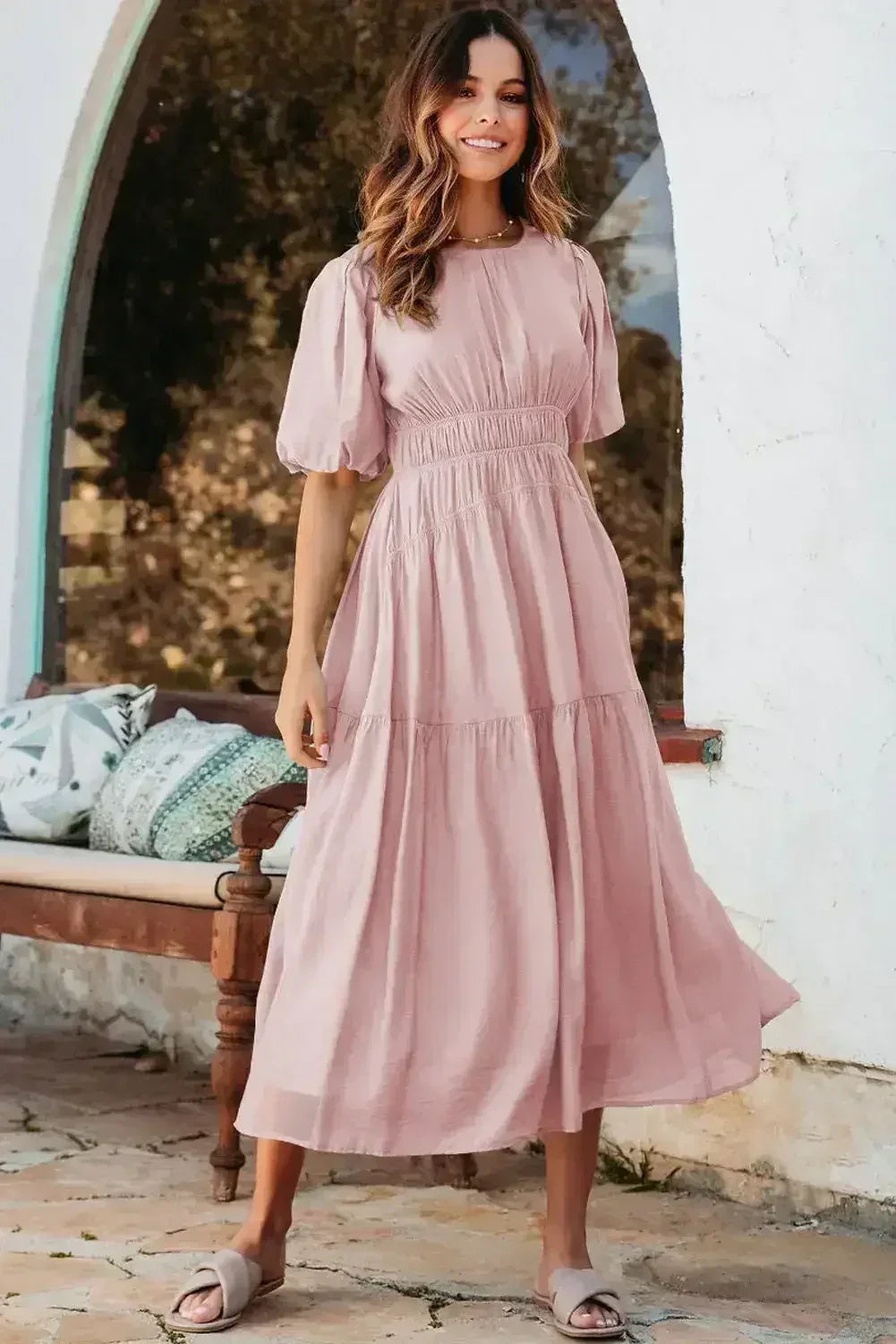 Robe midi fluide bleu clair à manches bouffantes et taille haute